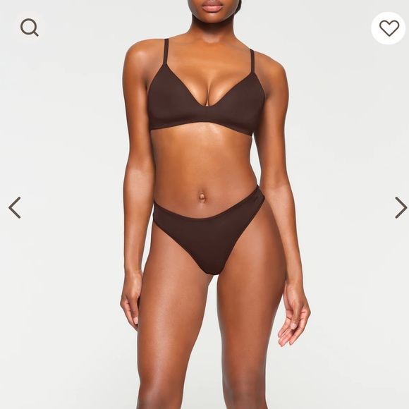 SKIMS WIRELESS FORM T-SHIRT DEMI BRA (ESPRESSO) - Picture 2 of 5